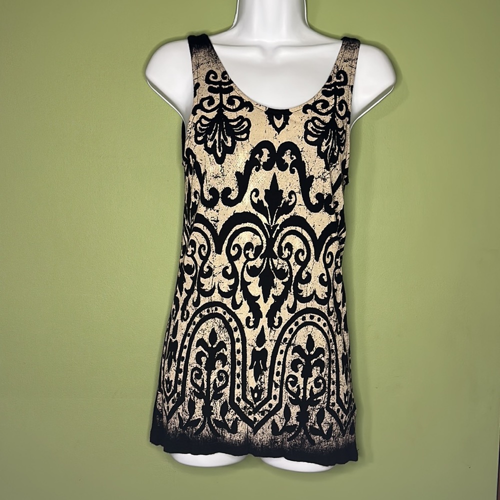 Vanity Metallic Tank Top - Picture 5 of 5